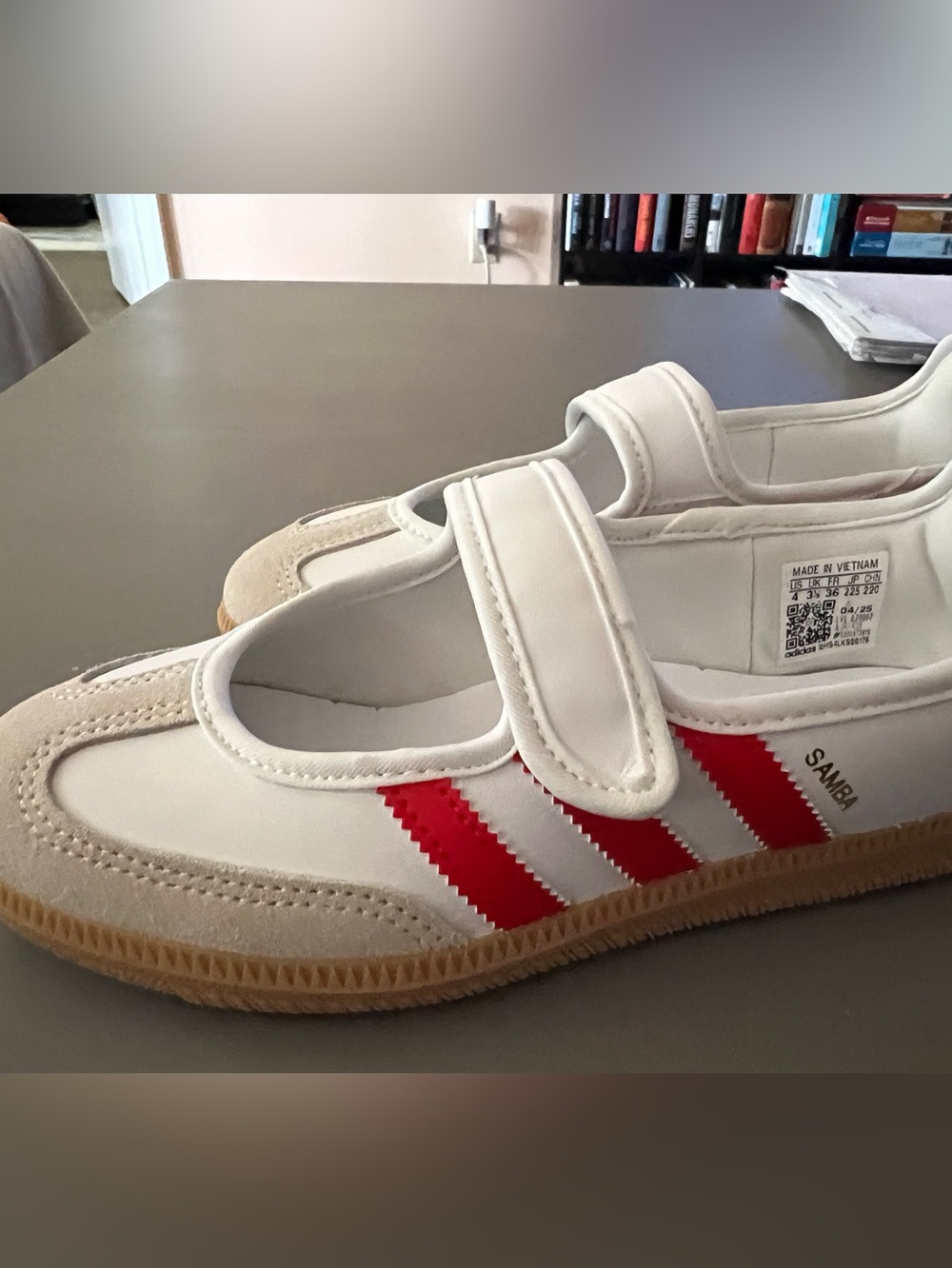 ADIDAS SAMBA MaryJane Women’s Shoes - White with Red Stripes, size 4.